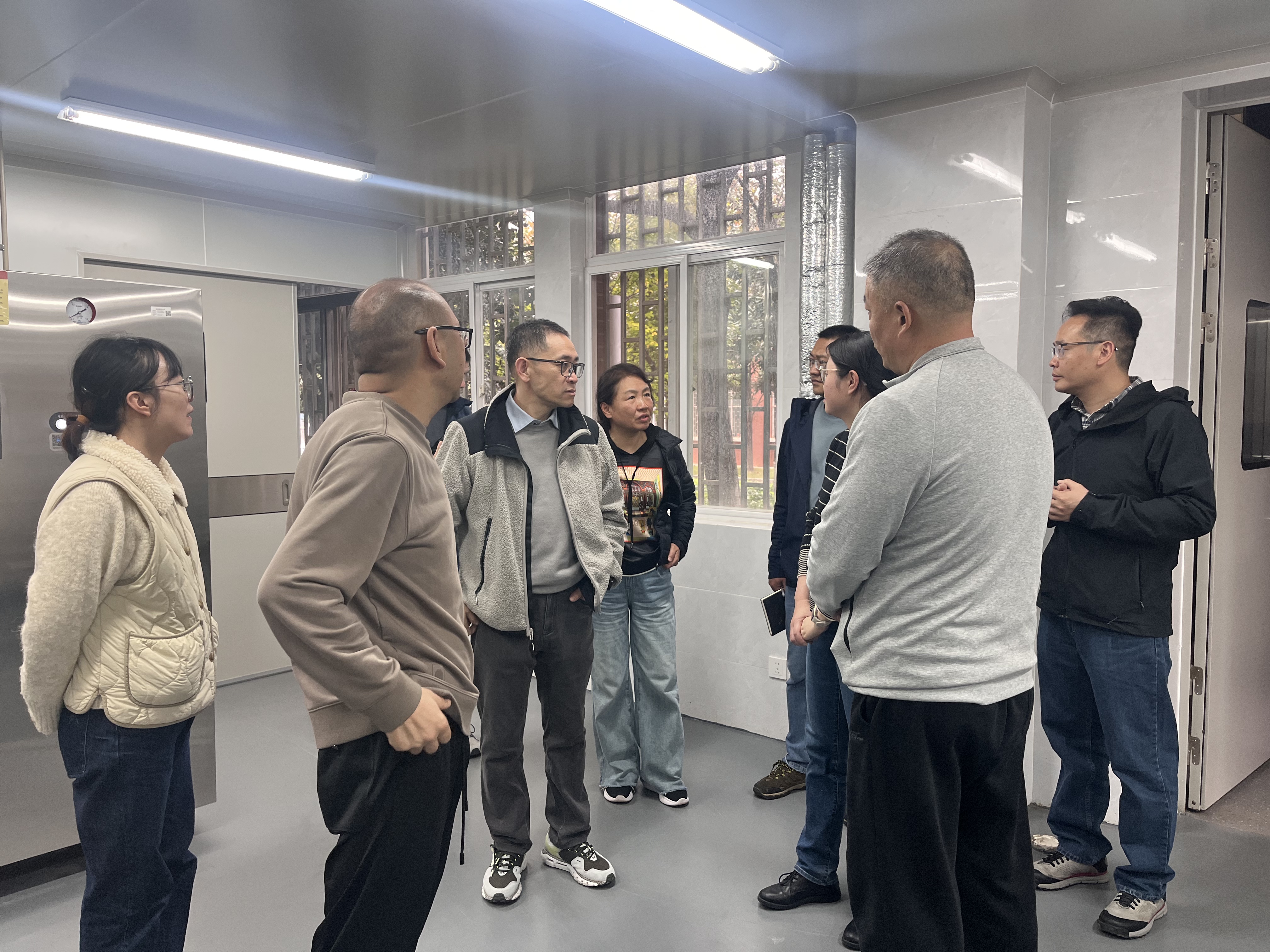 实验动物学部顺利通过实验动物生产和使用行政许可现场评审